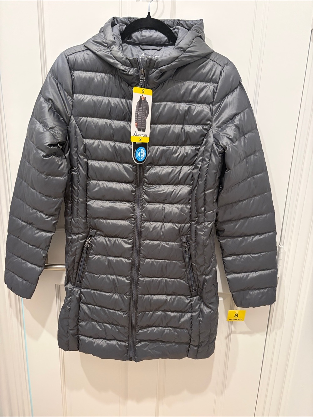 Adventure Women's Gray Hooded Packable Light Weight Puffer Coat - Small